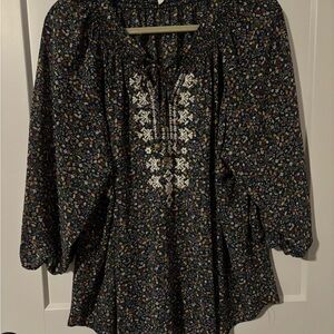 Elegant Navy Floral Blouse with White Embroidery